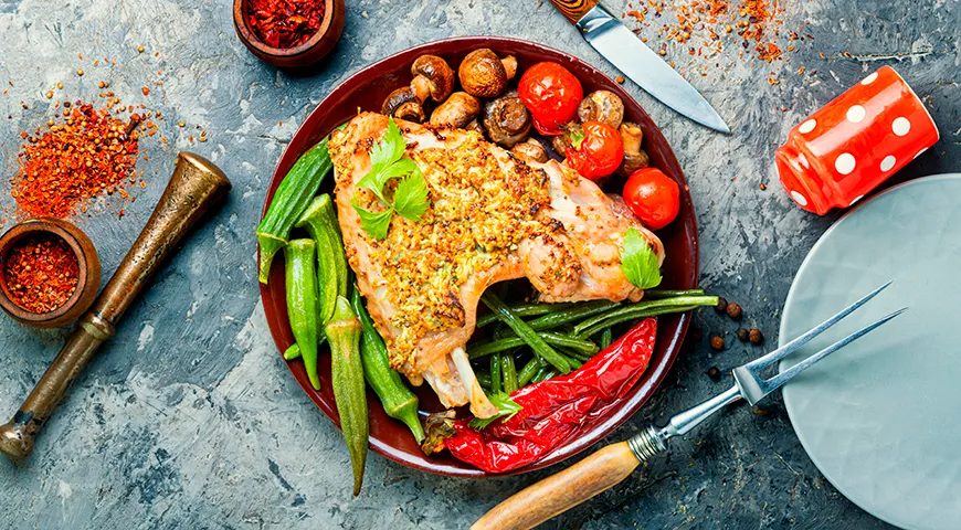 Запеченное крыло индейки с овощами