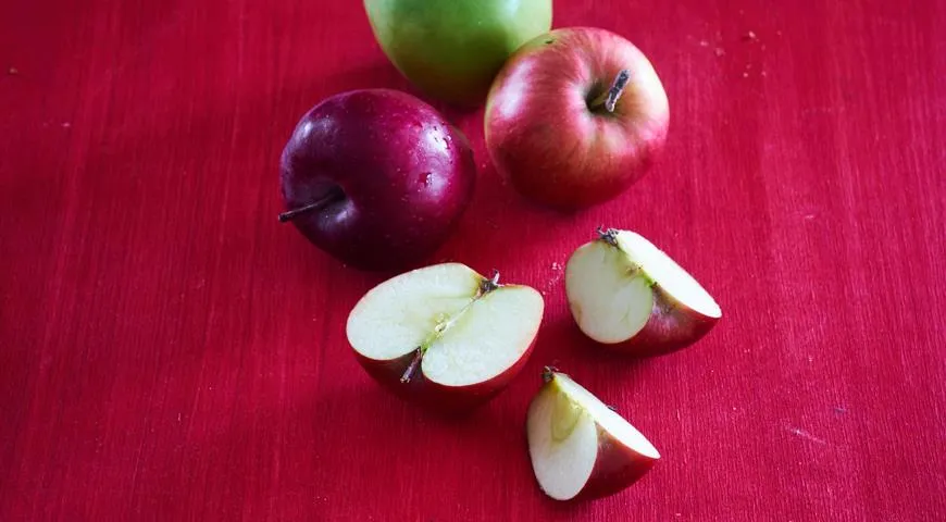 Яблоки - очень дружелюбный фрукт