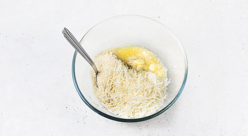 Стейк зубатки, запеченный с сыром и помидорами в духовке