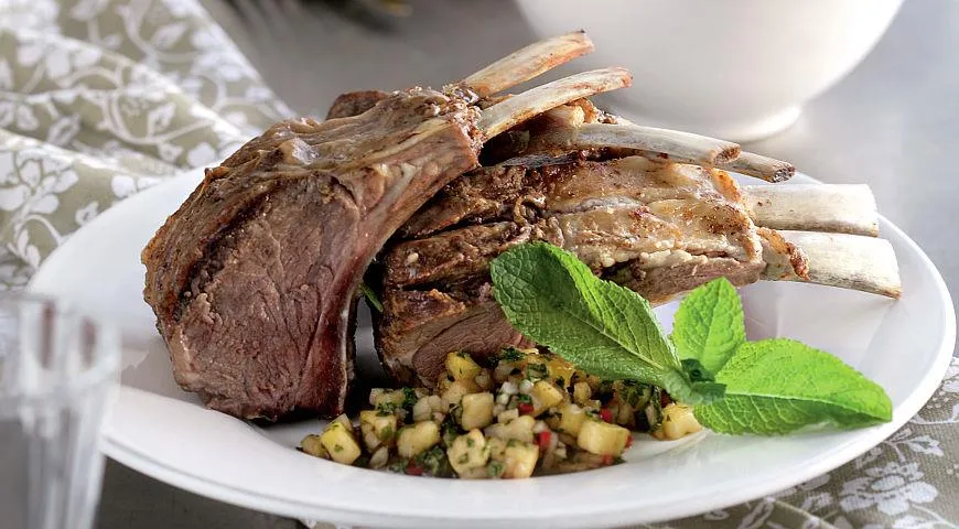Рецепт корейки ягненка с ананасовой сальсой