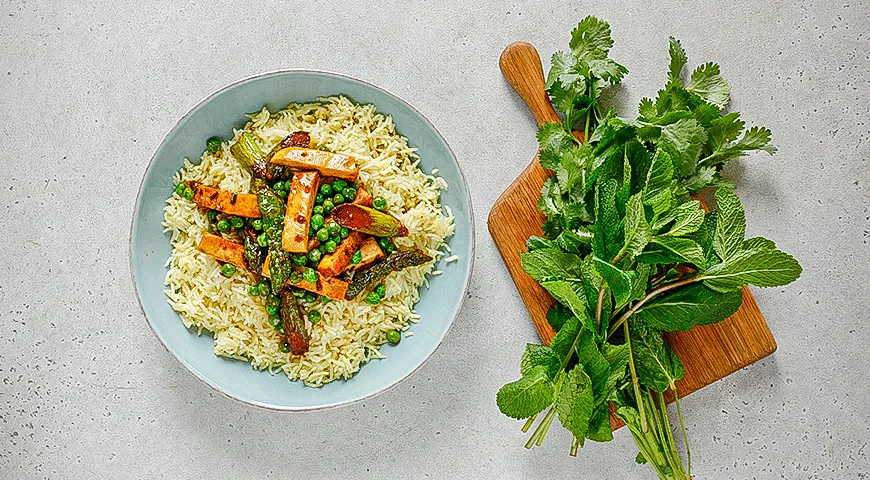 Кокосовый рис с хрустящим тофу