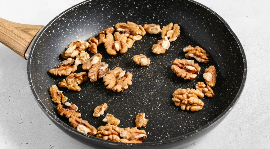 Сладкий пирог на кефире в мультиварке