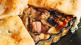 Рецепты с мукой пшеничной, вином и мясной гастрономией
