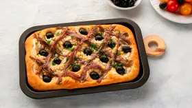 Пицца с анчоусами