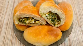 Пирожки с зелёным луком и яйцами
