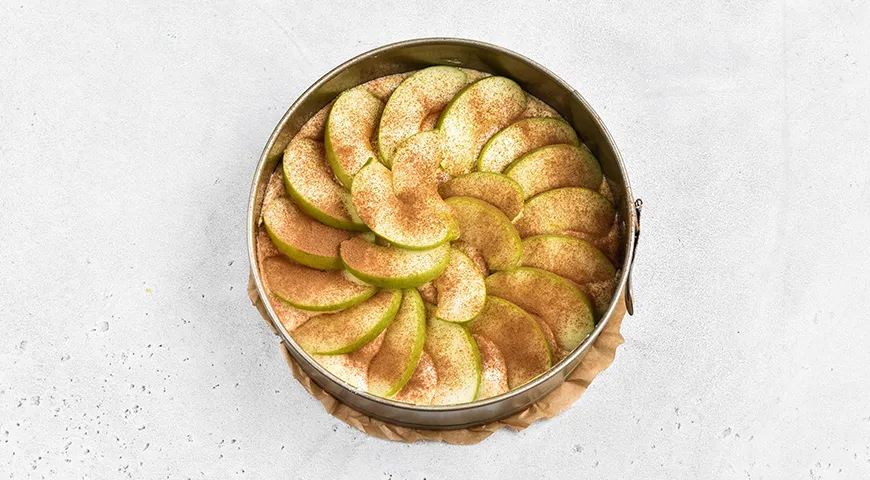 ПП шарлотка с яблоками и творогом