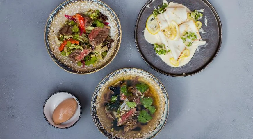 Деловые обеды со смыслом в SimpleWine&Bar и SimpleWine&Kitchen