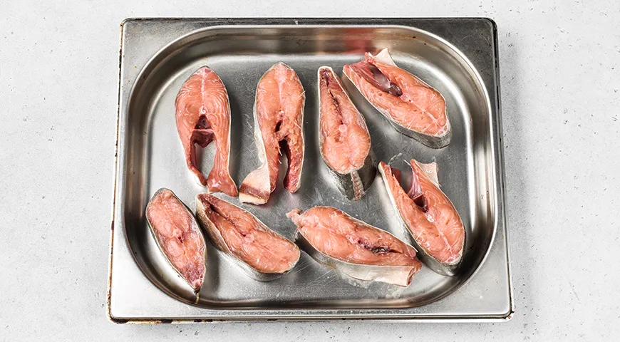 Стейк из кеты на сковороде