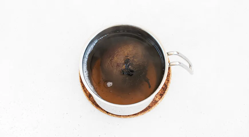 Яйца, фаршированные свеклой и сельдью