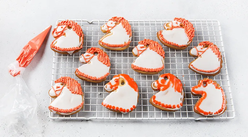 Новогоднее печенье «Лошадки» на елку