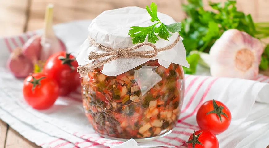 Салат из цукини с сельдереем на зиму