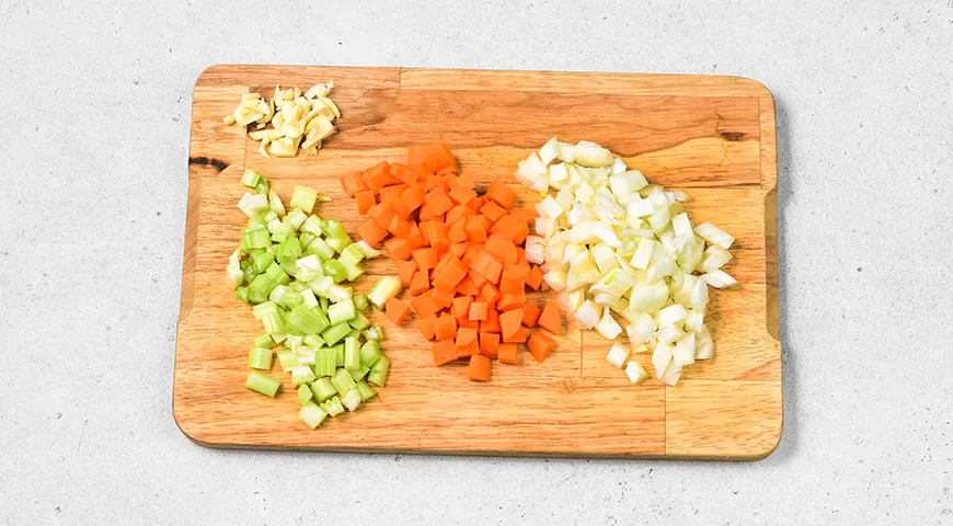 Куриный суп с вермишелью и яйцом