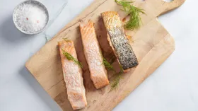 Секретный источник омега-3 или «мусор»? Диетологи ответили, можно ли есть рыбу прямо с кожей