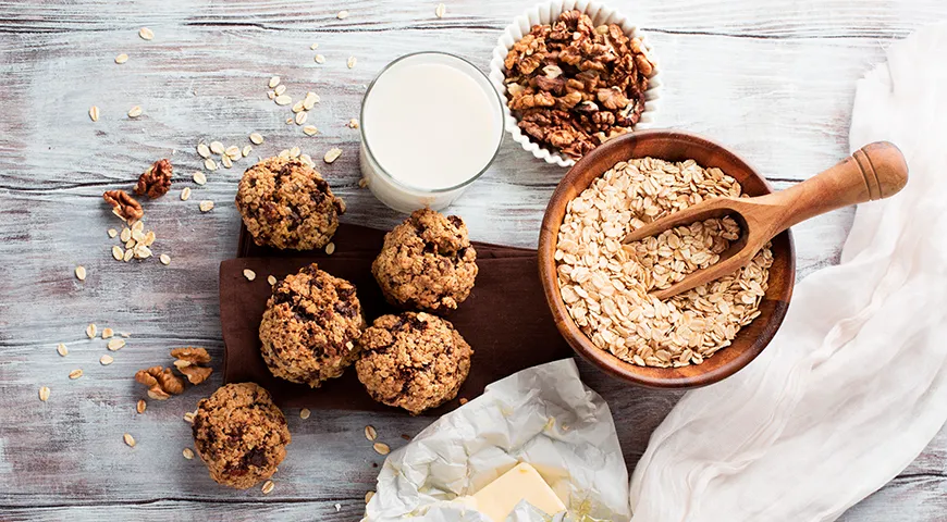 Рекомендуемая суточная норма потребления овсяного печенья для взрослых составляет не более 50–60 г