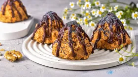 Пирожные Муравейник из печенья, со сгущёнкой и орехами