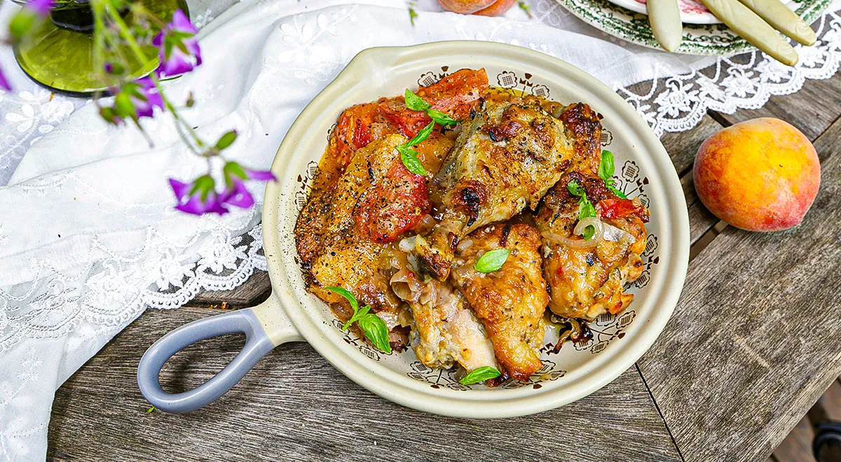 Рецепт курицы с персиками в духовке (можно приготовить цыпленка-бройлера)