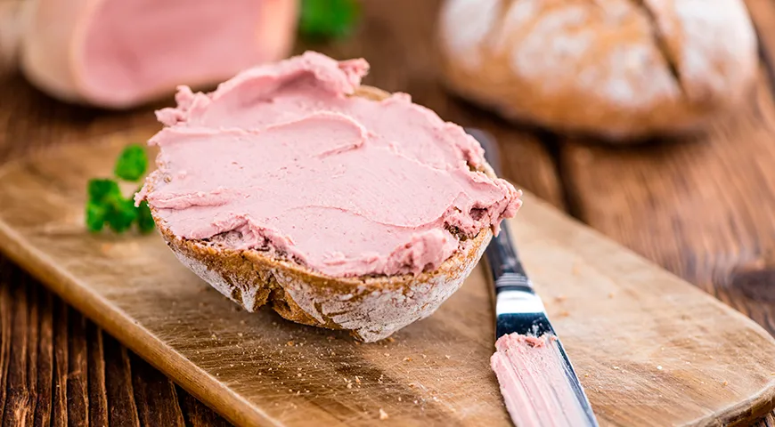  Германии лебервурст подают с кислым ржаным хлебом