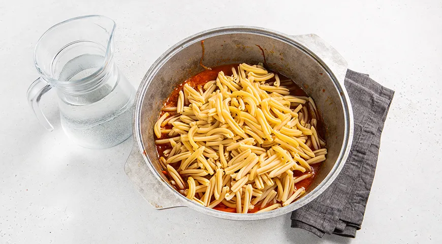 Макароны с мясом в казане