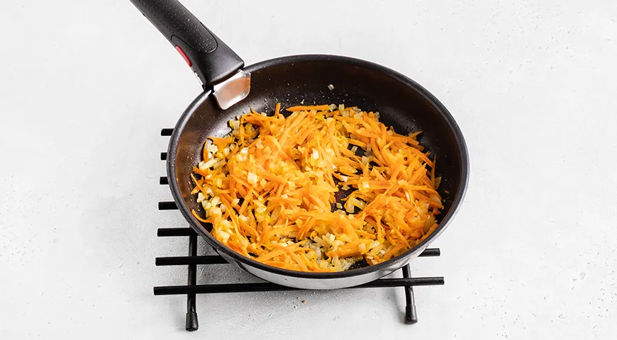 Суп с сосисками и вермишелью