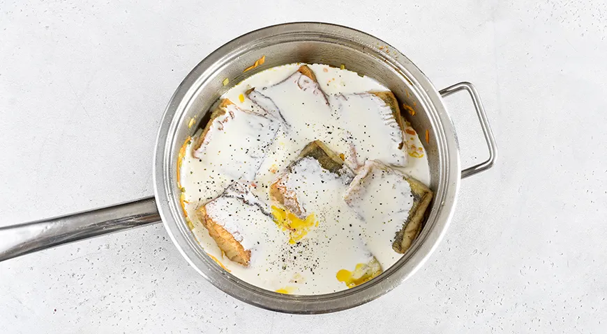 Судак в сметане