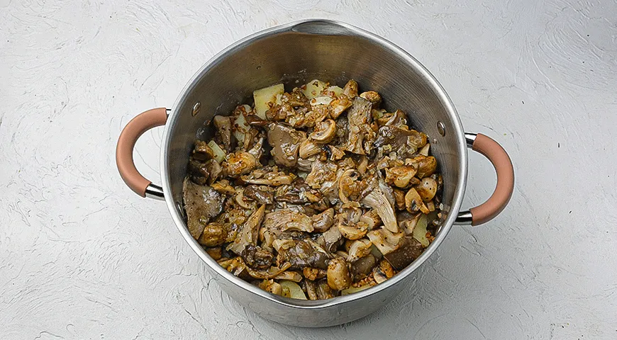 Гречневая каша с картофелем и грибами