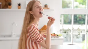 Что ест поколение Z: эксперты назвали самые популярные блюда среди молодежи