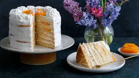 Рецепты с молочной продукцией, ягодами и персиком