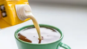 4 причины, по которым вы никогда не должны пить кофе со сливками