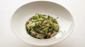 Булгур с руколой, зеленым яблоком и помело