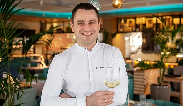 Как приготовить из клубники суп, салат, десерты и устроить клубничную вечеринку