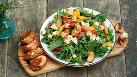 Рецепты с молочной продукцией, фруктами и сыром Адыгейский