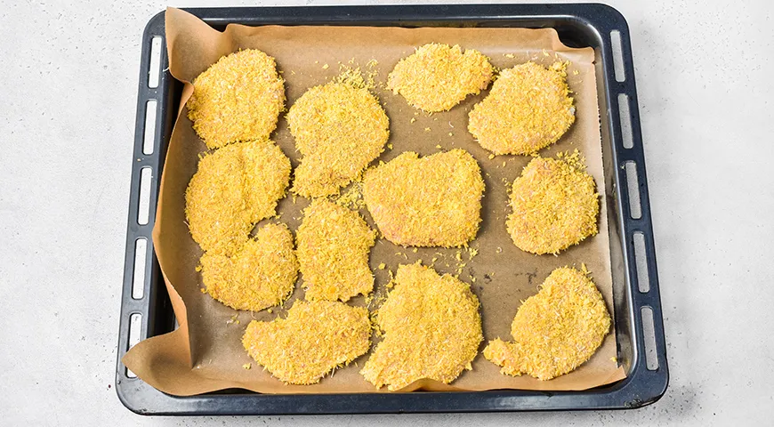 Куриные отбивные в панировочных сухарях в духовке