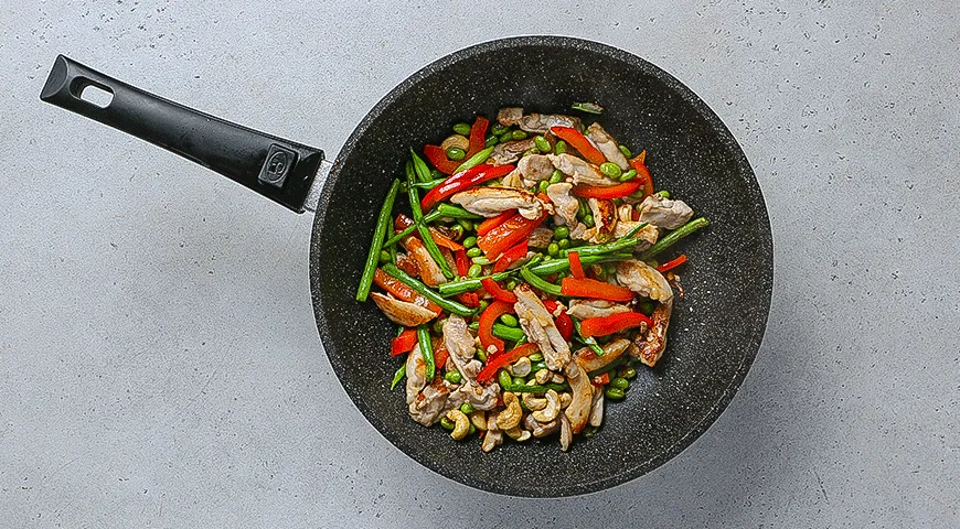 Стир-фрай с курицей и эдамаме