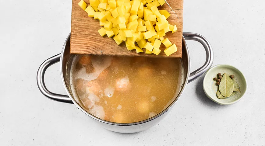 Гороховый суп с фрикадельками