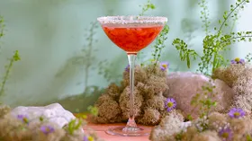 Алкогольный коктейль «Маргарита» с клубникой