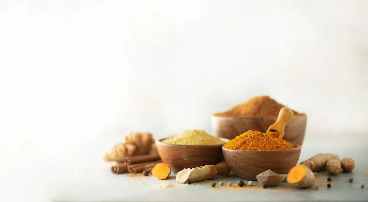 Имбирь или куркума? Эксперты нашли новую полезную добавку в чай