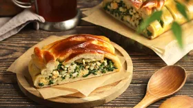 9 рецептов пирогов с зеленым луком и другой зеленью: быстро, вкусно и по-домашнему