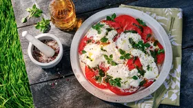 Рецепты с чесноком, мягкими сырами и базиликом