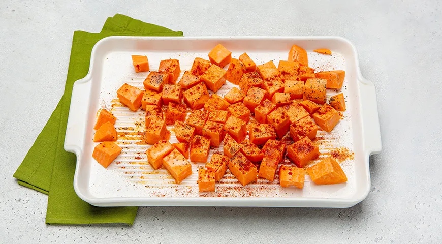 Салат с бататом и индейкой