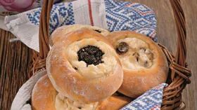 Рецепты с приправами, продукцией пчеловодства и изюмом