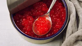 Икра из водорослей: как делают «искусственную икру» и почему она лопается во рту