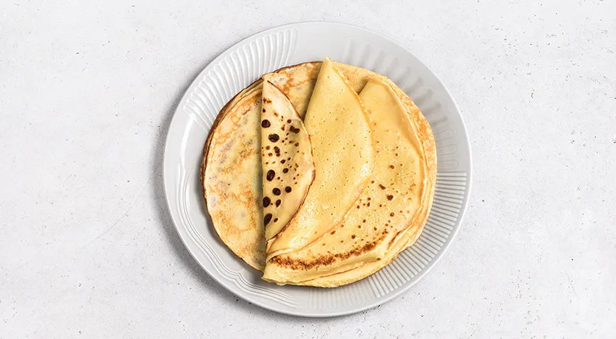 Курник с блинами с курицей и грибами