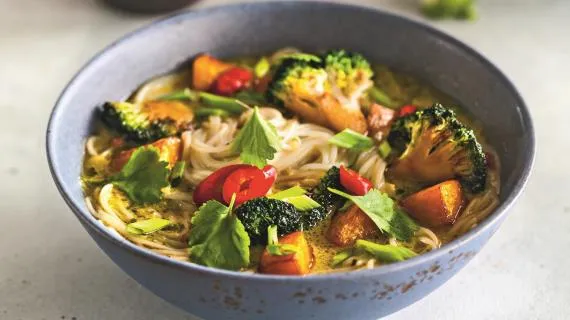 Азиатский суп с тыквой и брокколи