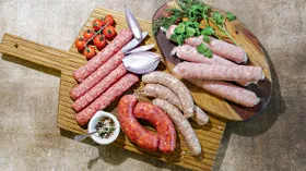 Какая разница между купатами, колбасками и чевапчичами