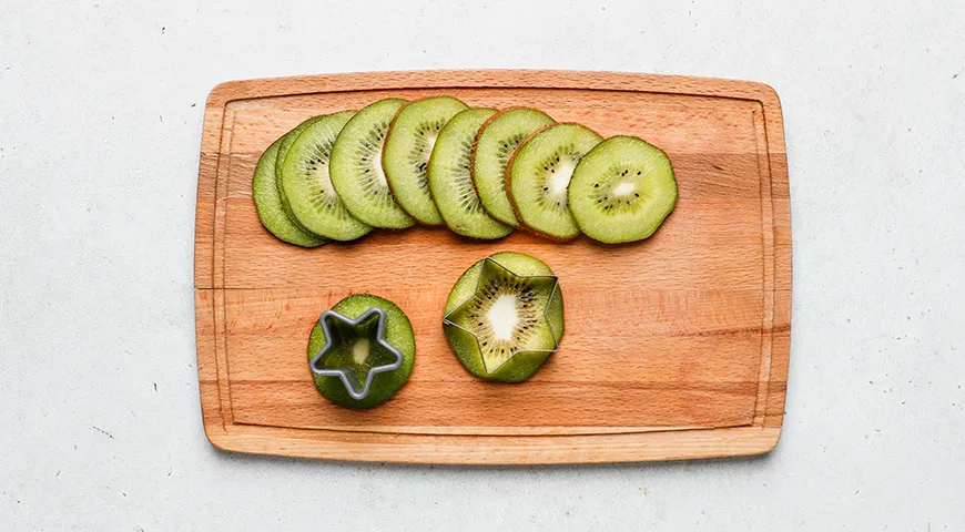 Смузи из киви и яблока с молоком