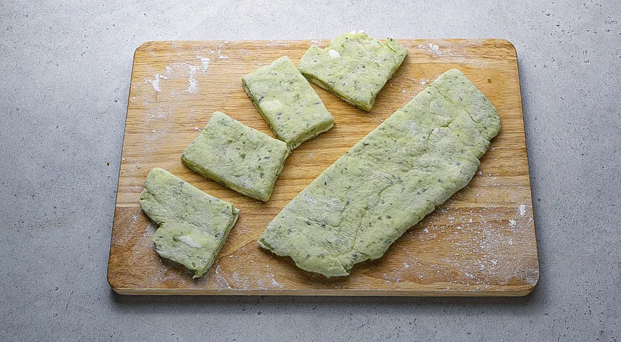 Бисквиты с козьим сыром и зеленью