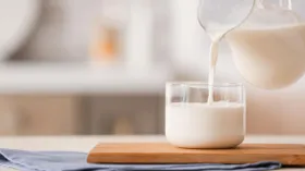 Правда ли молоко вредно и его не стоит пить