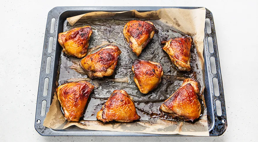 Куриные бедрышки в соевом соусе в духовке