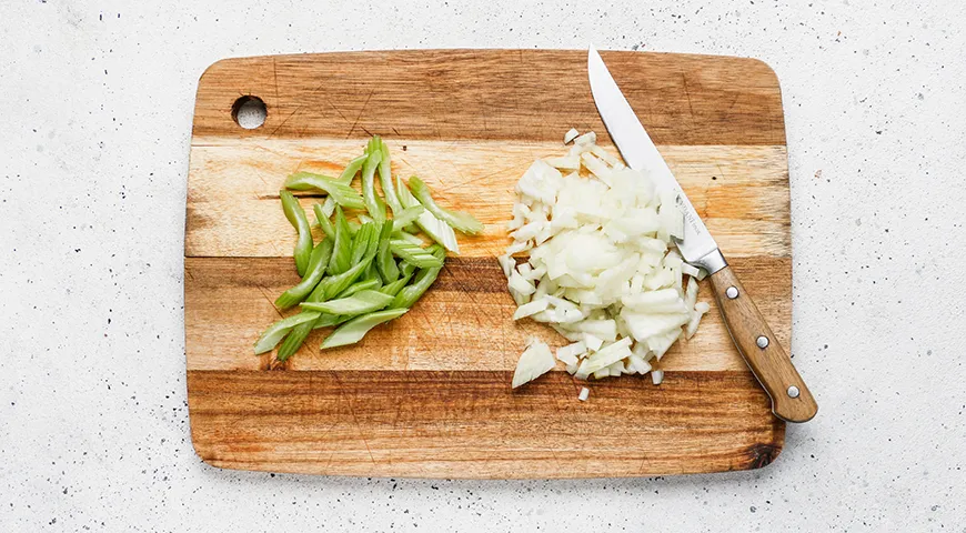 Суп чаудер с морепродуктами и сливками