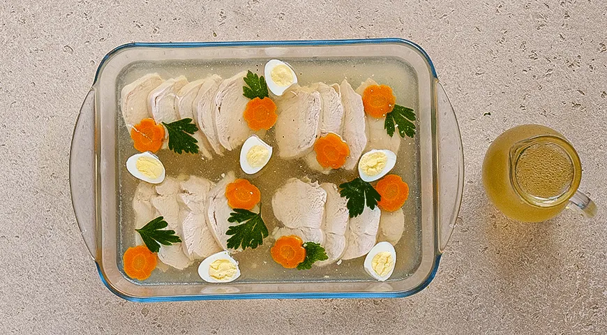 Рецепт заливного из курицы вареной на праздничный стол